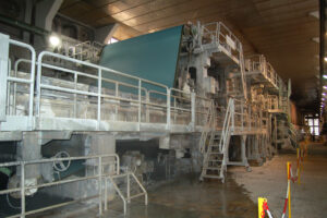 Improving Felt Shower Cleaning via Direct Steam Injection Water Heating